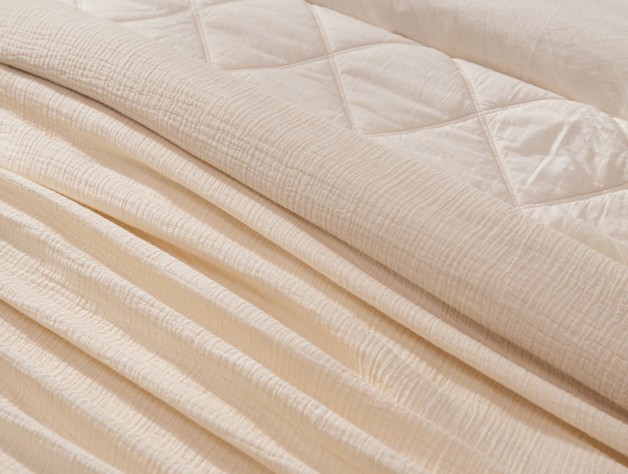 Topanga Organic Matelasse Throw | Coyuchi x Avocado Mattress