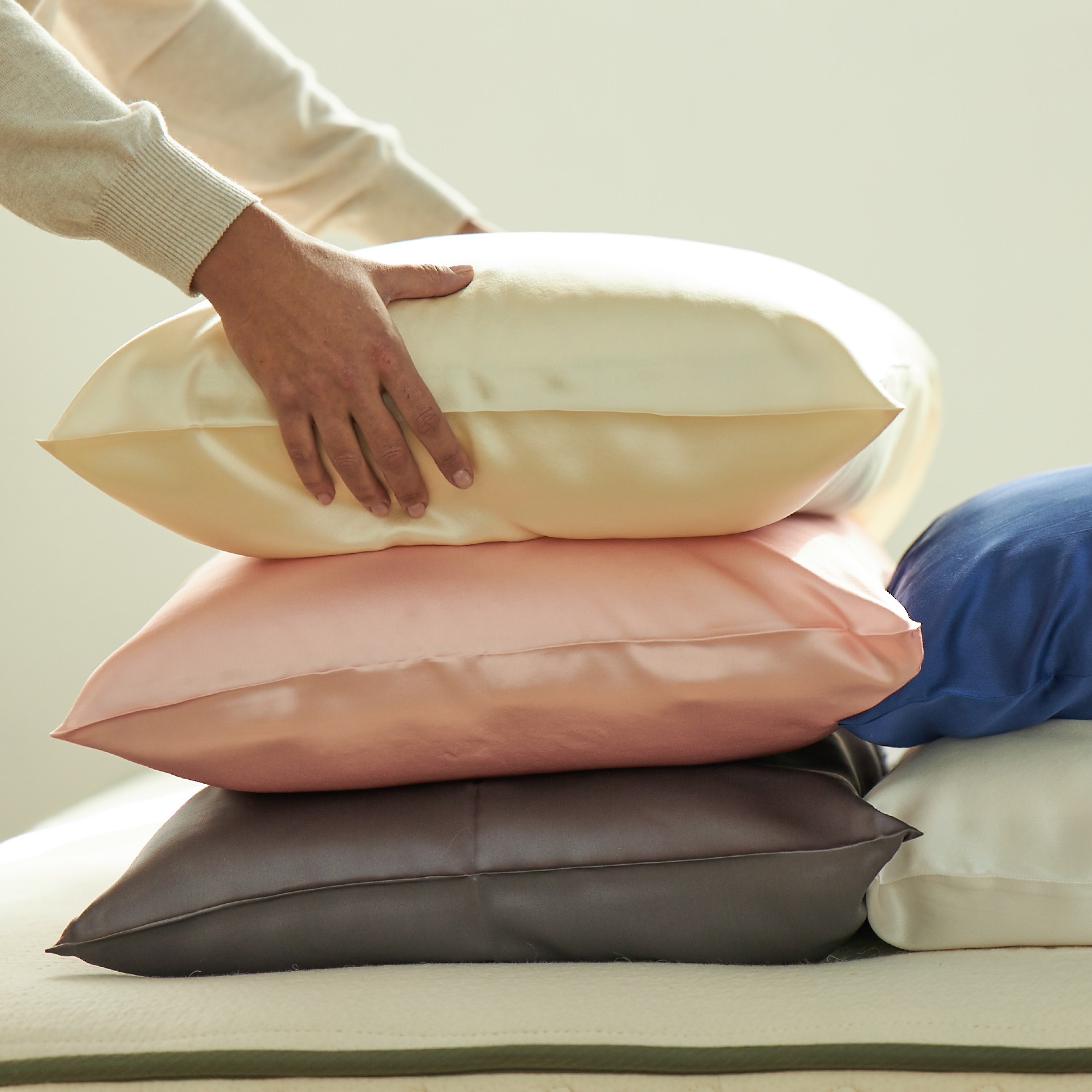 Peace Silk Pillowcase - Sustainable Silk Pillowcase