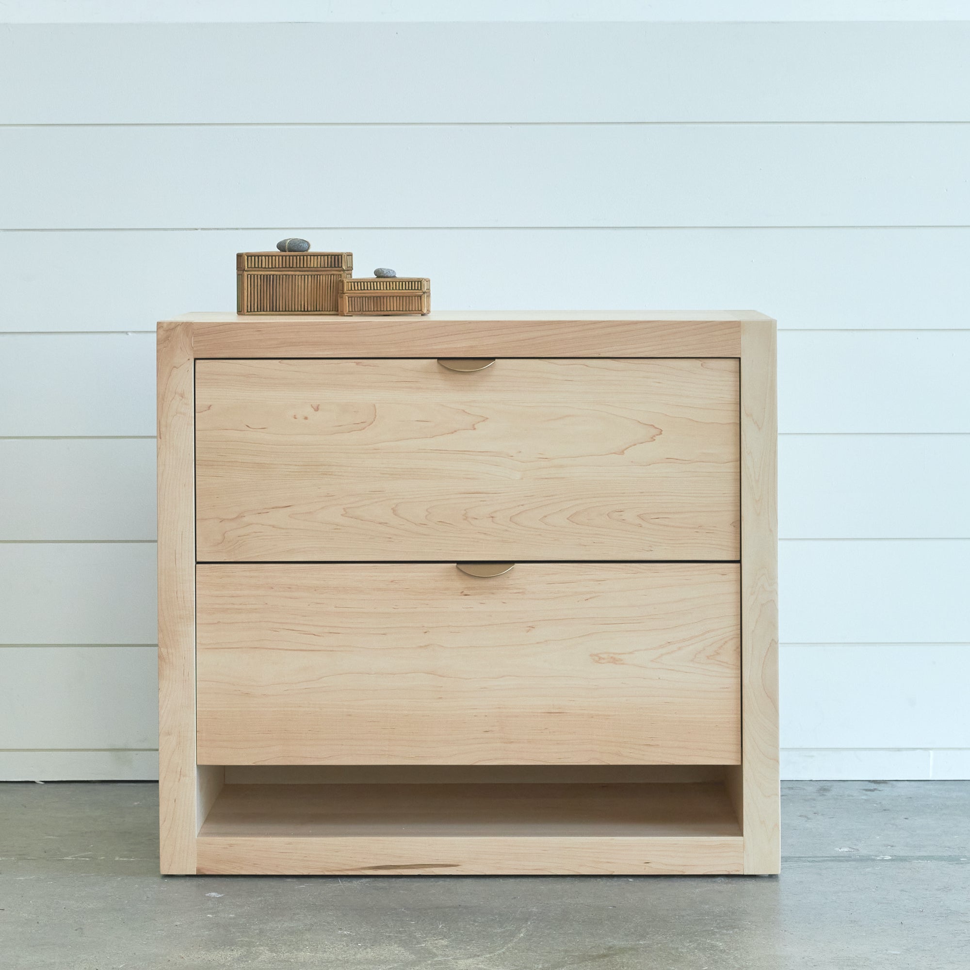 Light wood bureau store