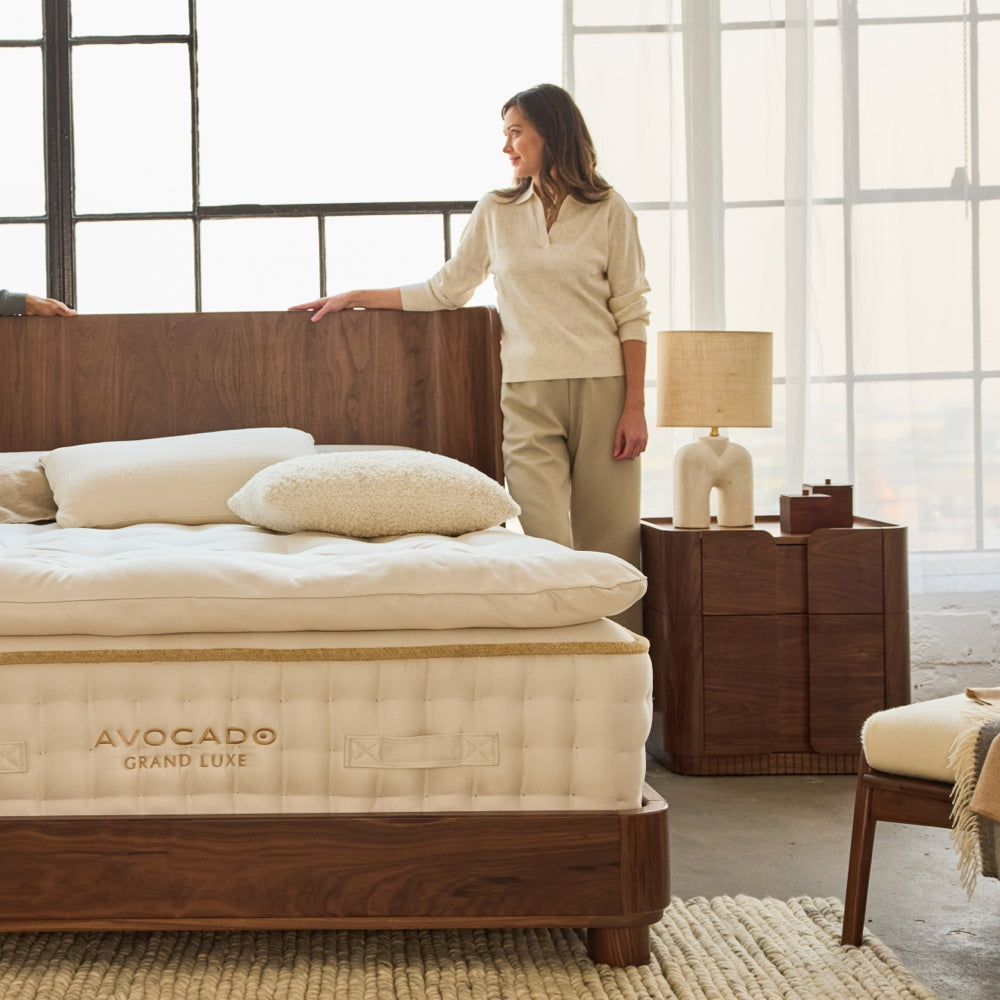 Table Matres Montecito Side Table | Avocado Green Mattress