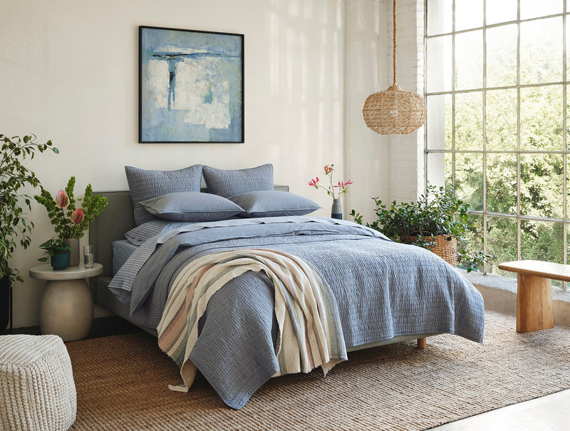 Coyuchi Crinkled Percale Fitted Sheet - Thumbnail 5