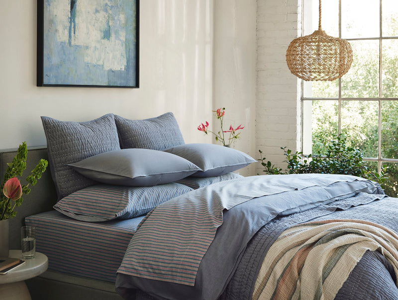Coyuchi Crinkled Percale Fitted Sheet - Thumbnail 3