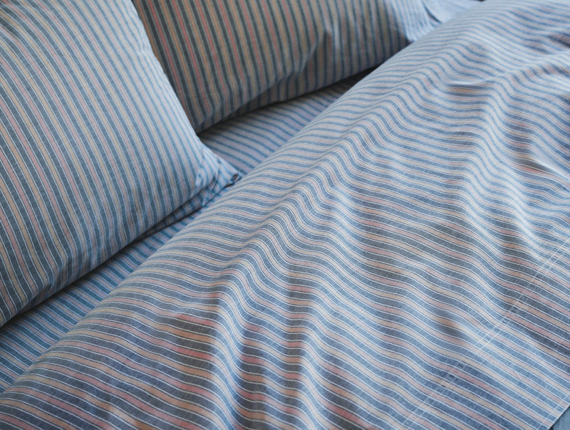 Coyuchi Crinkled Percale Sheet Set - Thumbnail 5