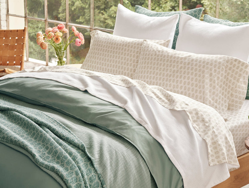 Coyuchi Percale Pillowcases - Thumbnail 3